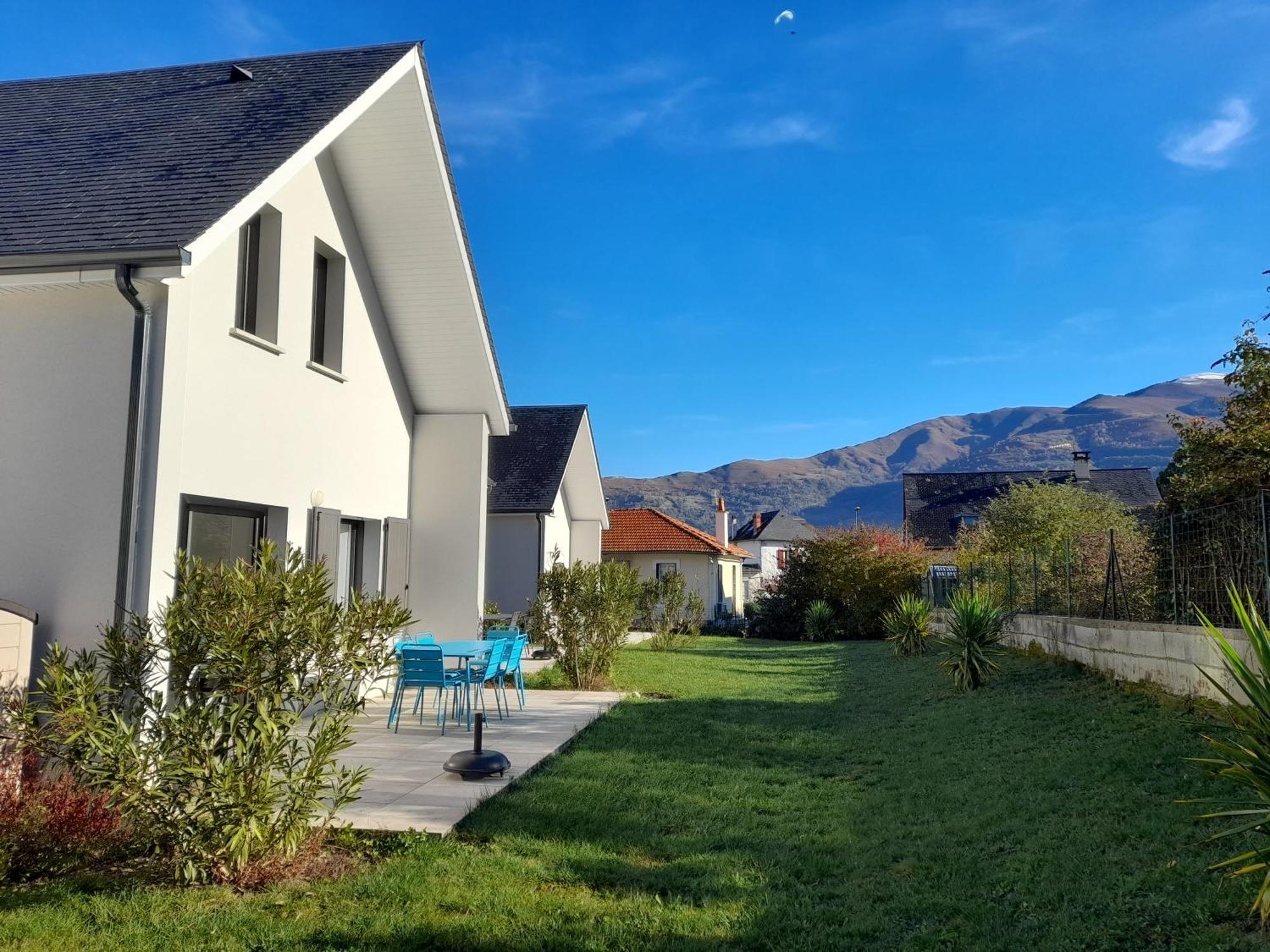 Gite Les Lys Fleurs Des Pyrenees Argelès-Gazost Eksteriør billede